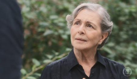 Irene Ravache comemora 50 anos de casamento e recebe elogios