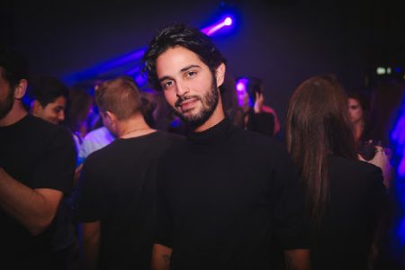 BBB 2020: Após saída de Prior, André Nicolau cumpre promessa e posta nude