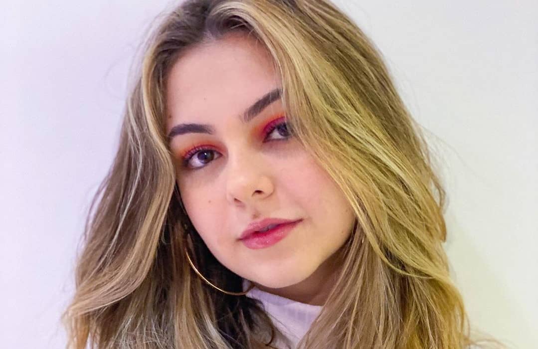 Klara Castanho surpreende ao surgir sem maquiagem em vídeo