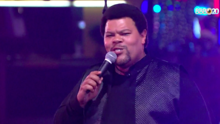 BBB 2020: Babu aceita pedido de sisters para cantar, mas evita Tim Maia
