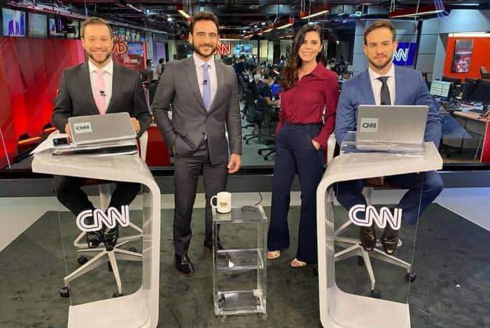 Jornalistas da CNN Brasil quebram recomendações sobre o coronavírus e emissora reage