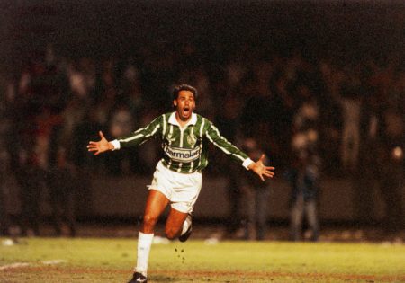 Com pausa nos campeonatos, Band resgata partidas históricas
