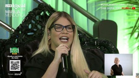 Marília Mendonça faz live histórica e detalhe rouba a cena