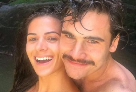 Nicolas Prattes posta foto de sunga e web vai à loucura