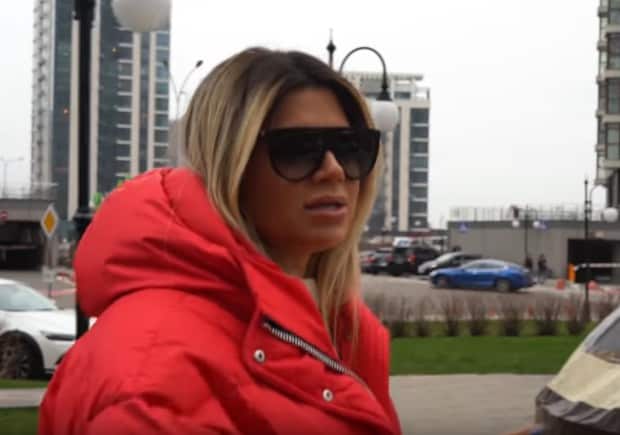 Dani Souza é barrada ao fazer tour em condomínio de luxo na Ucrânia