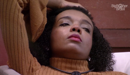 BBB 2020: Thelma vai às lágrimas e revela peso na consciência