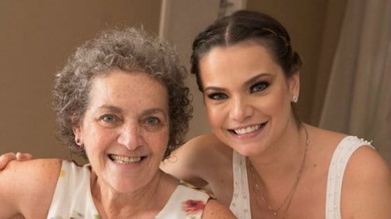 Mãe de Milena Toscano morre após dias internada e atriz presta homenagem