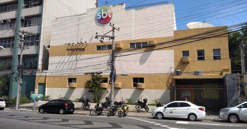 Vigilância Sanitária faz inspeção surpresa no SBT Rio após morte de funcionário