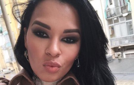 Ex-BBB Ariadna retorna ao Brasil após anos morando fora