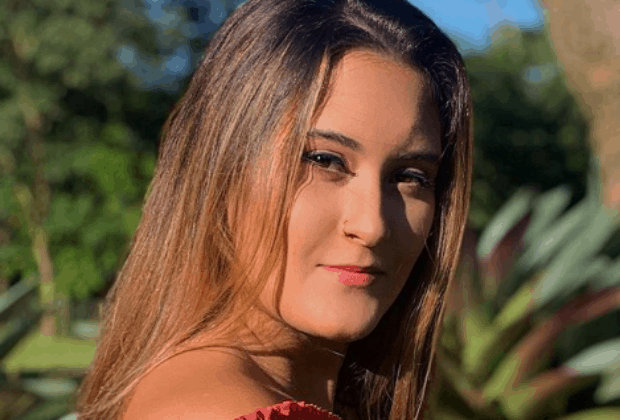 Filha de Fátima Bernardes ostenta beleza natural em clique sem maquiagem