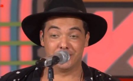Wesley Safadão faz show online e é cobrado por funcionários ao vivo