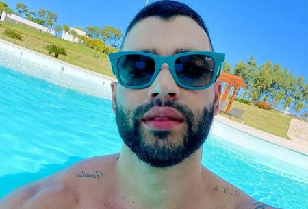 Gusttavo Lima aparece musculoso em foto e web vai à loucura