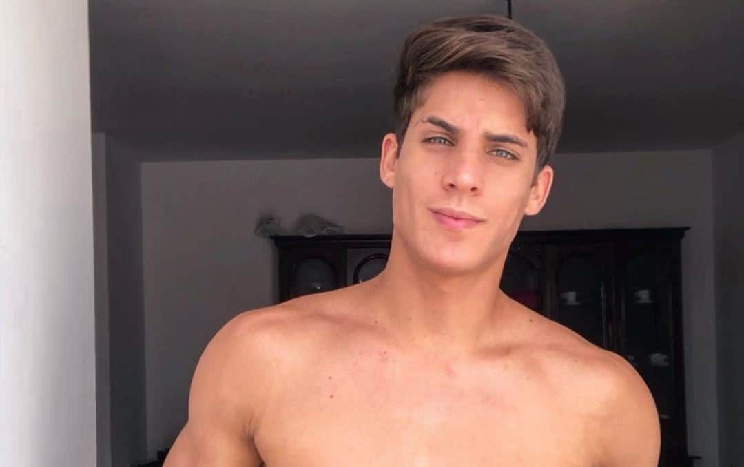 Ex-namorado de Tiago Ramos revela comportamento do modelo após beber