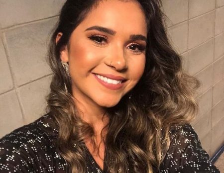 Ex-BBB Gizelly Bicalho revela que pagou mico em conversa com famosos
