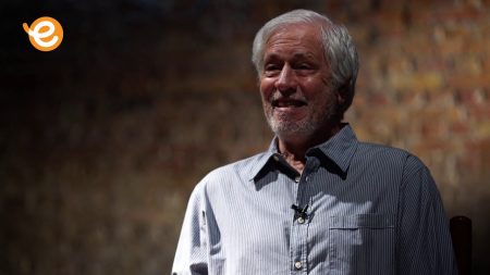 Longe da TV, Nuno Leal Maia comemora aniversário da esposa