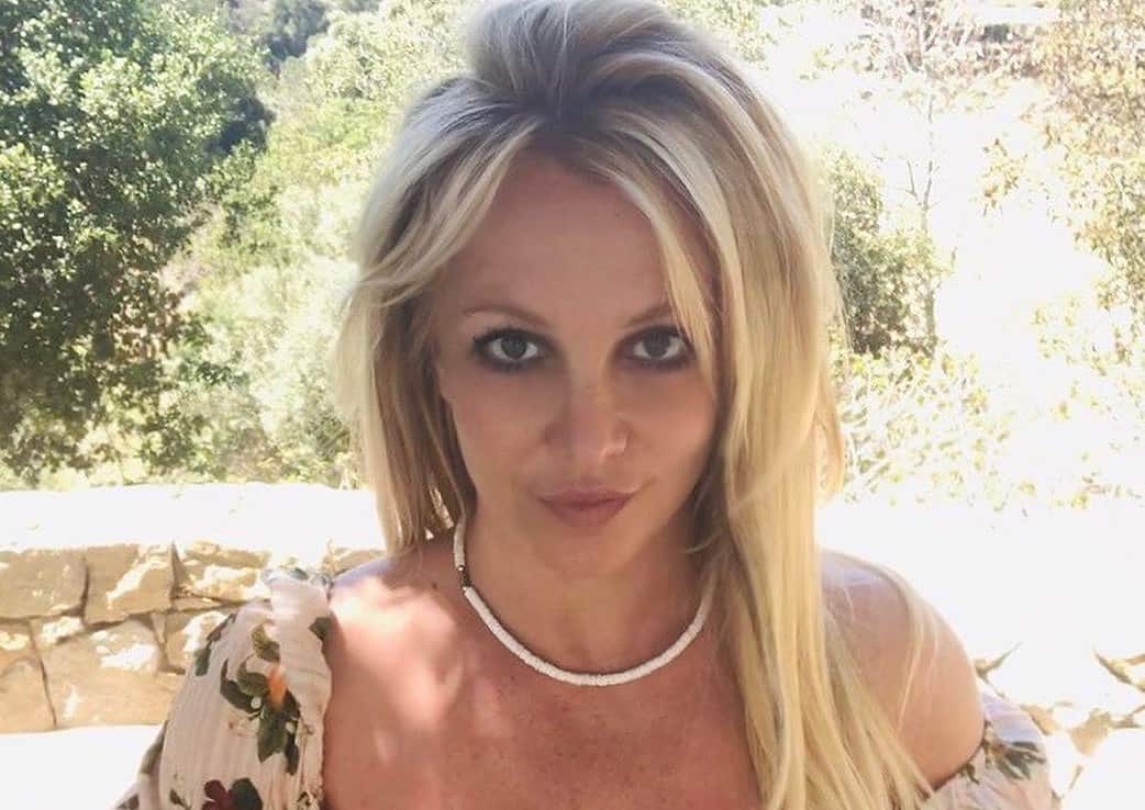 Mansão de Britney Spears pega fogo e cantora revela como tudo aconteceu