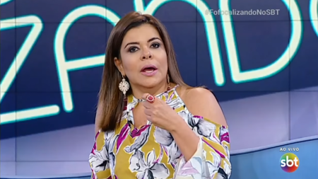 Mara Maravilha comenta fake news e causa polêmica nos bastidores do Fofocalizando