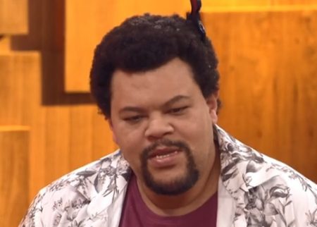 Após ganhar carro, Babu Santana é internado e diagnóstico é divulgado