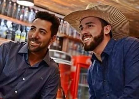 Cantor sertanejo faz live no Facebook e morre logo em seguida