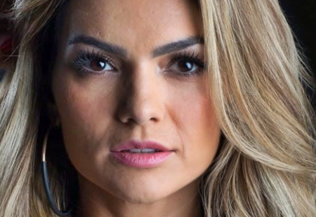 Kelly Key treina de shortinho durante quarentena e fãs babam