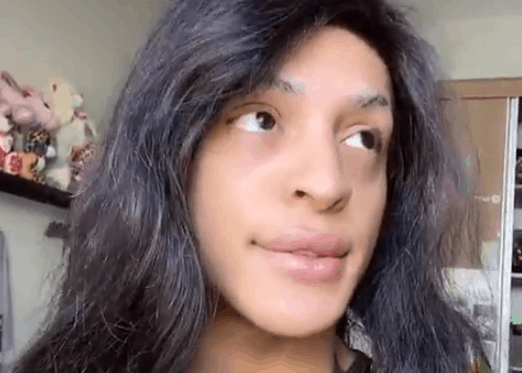 Pabllo Vittar “incorpora” transexual em briga com a mãe e vídeo repercute