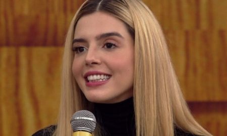 Giovanna Lancellotti mostra o que faz com papel higiênico e deixa fãs chocados