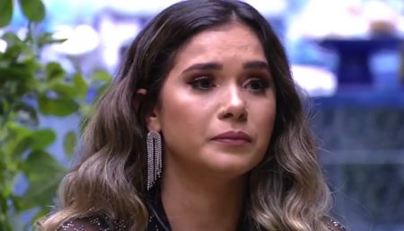 Ex-BBB Gizelly faz postagem contra racismo e é detonada por fãs de Babu Santana