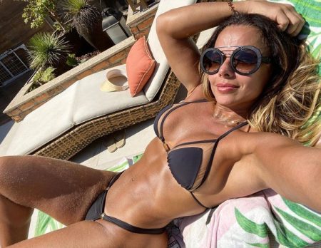 Viviane Araújo surge seminua em foto ousado e faz reflexão