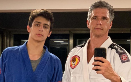 Filho mais velho de Márcio Garcia exibe abdômen tanquinho e causa alvoroço na web