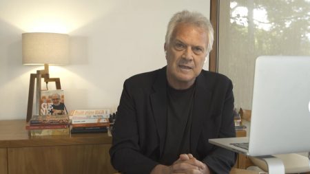 Pedro Bial desabafa e declara que Regina Duarte cometeu “suicídio cultural”