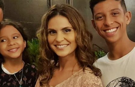 Aline Barros mostra os filhos ao som de funk e causa em rede social