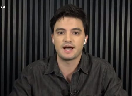 Felipe Neto diz que Bolsonaro é ameaça e lembra impeachment de Dilma