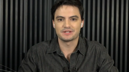 Felipe Neto analisa disparo de fake news, mas acredita ser difícil lutar contra o WhatsApp