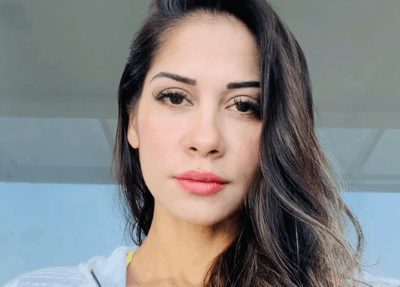 Abalada com divórcio, Mayra Cardi faz forte desabafo na web