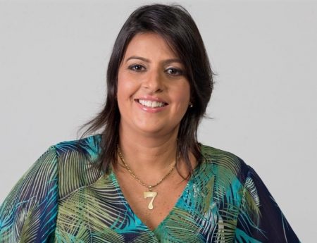 Fábia Oliveira desabafa e manda indiretas sobre polêmica entre Anitta e Leo Dias