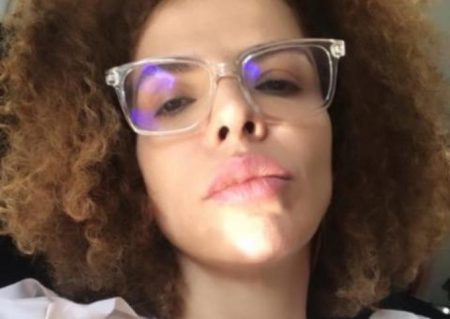 Vanessa da Mata dá dica sobre economia e acaba detonada