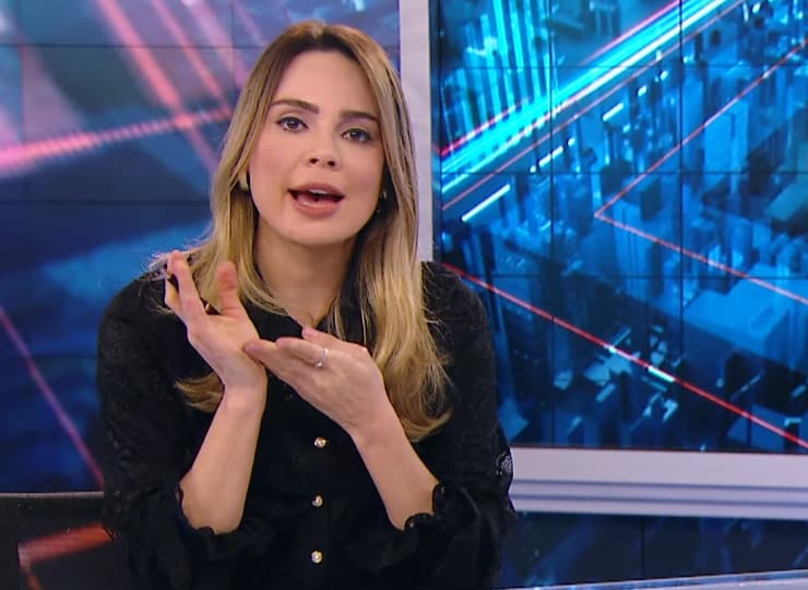 Rachel Sheherazade surpreende e volta a opinar no SBT Brasil