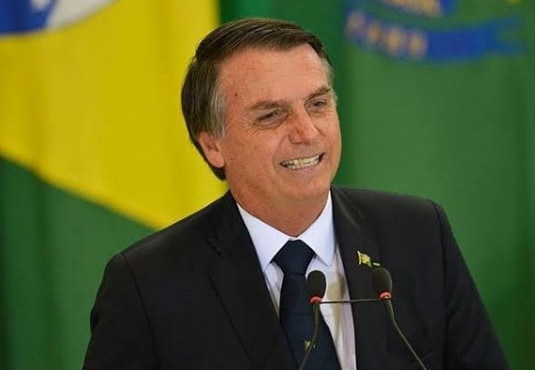 Ministro de Bolsonaro se reúne com direção da Record e Band