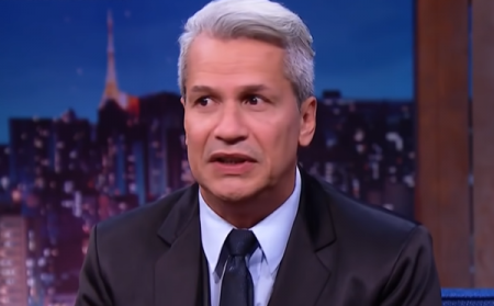 Repórter gay da RedeTV! choca ao revelar como Sikêra Jr o trata
