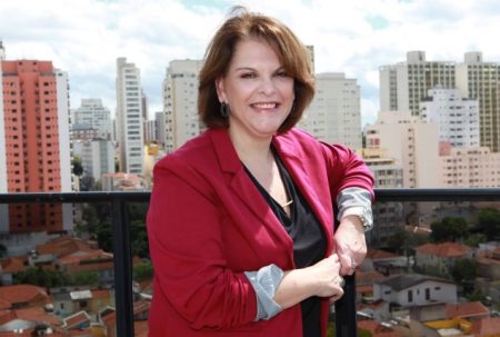 Irmã de Faustão, diretora é demitida do SBT após 11 anos