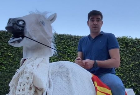 Marcelo Adnet debocha de Jair Bolsonaro e o chama de “rei do gado”