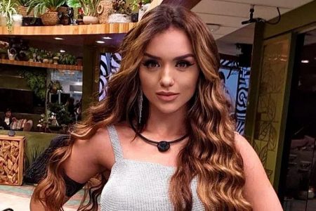 Rafa Kalimann diminui comprimento do cabelo e assume não curtir resultado