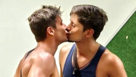 De Férias com o Ex: Rafael beija quase todos os homens e se revolta com o que recusou