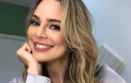 Rachel Sheherazade lembra clique antigo e detalhe impressiona