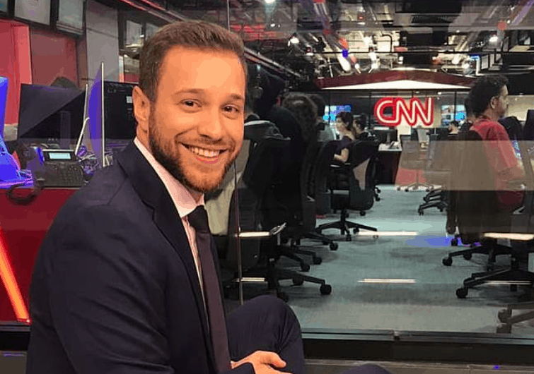 Demitido da CNN Brasil, Cassius Zeilmann pede emprego na web