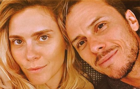 Carolina Dieckmann surge romântica e posta foto antiga com o esposo
