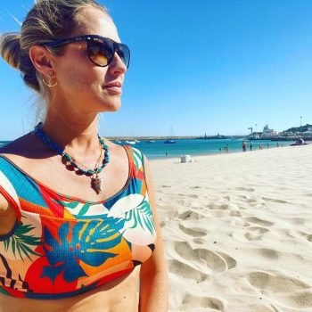 Luana Piovani posa “vestida” de tigresa e namorado reage em foto