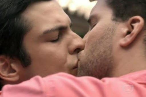 Mateus Solano e Thiago Fragoso lembram beijo gay em Amor à Vida