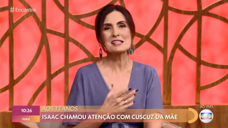 Ao vivo, Fátima Bernardes fica envergonhada com atitude de convidado
