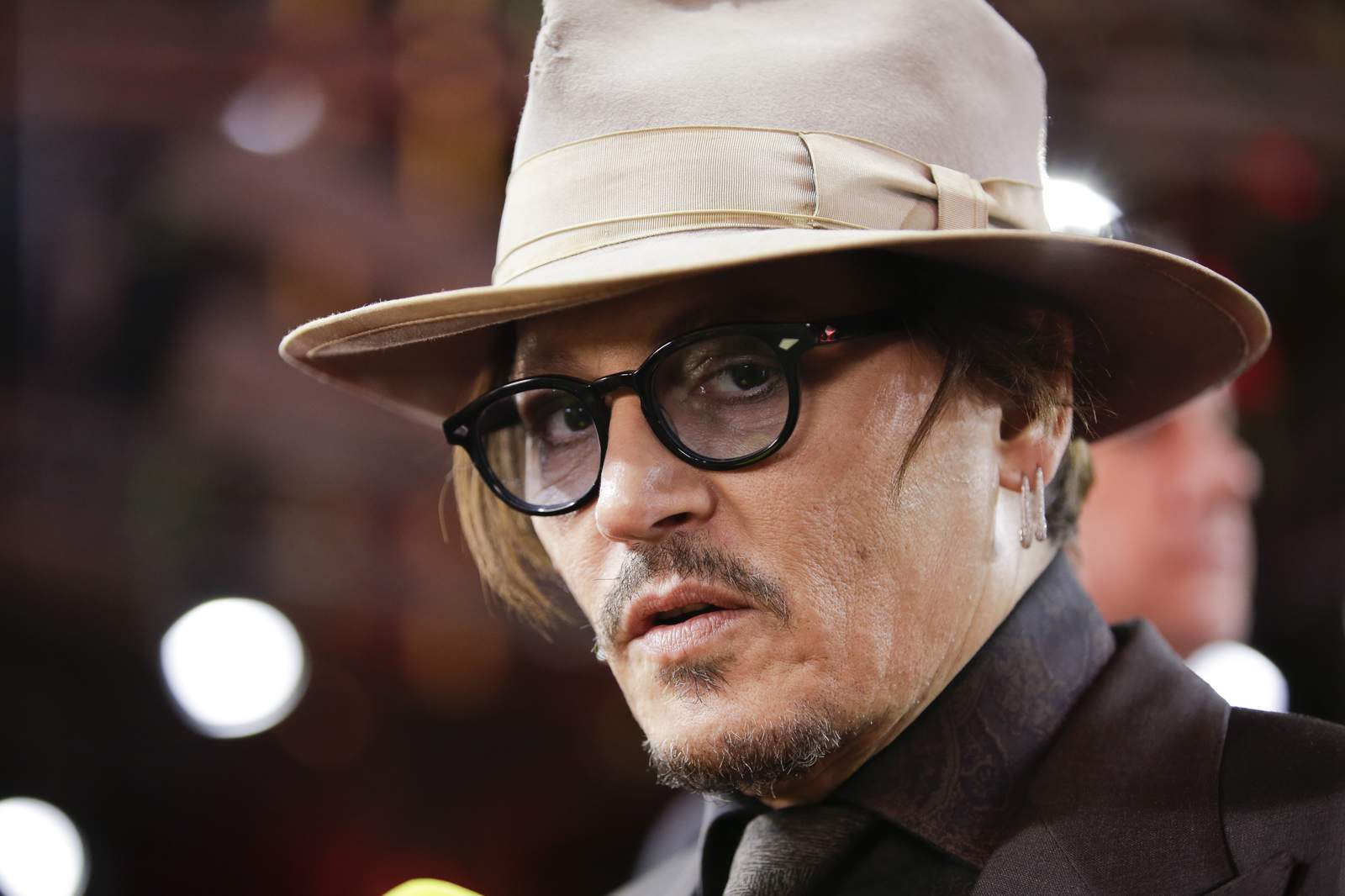 Advogada faz revelações inesperadas sobre Johnny Depp no tribunal